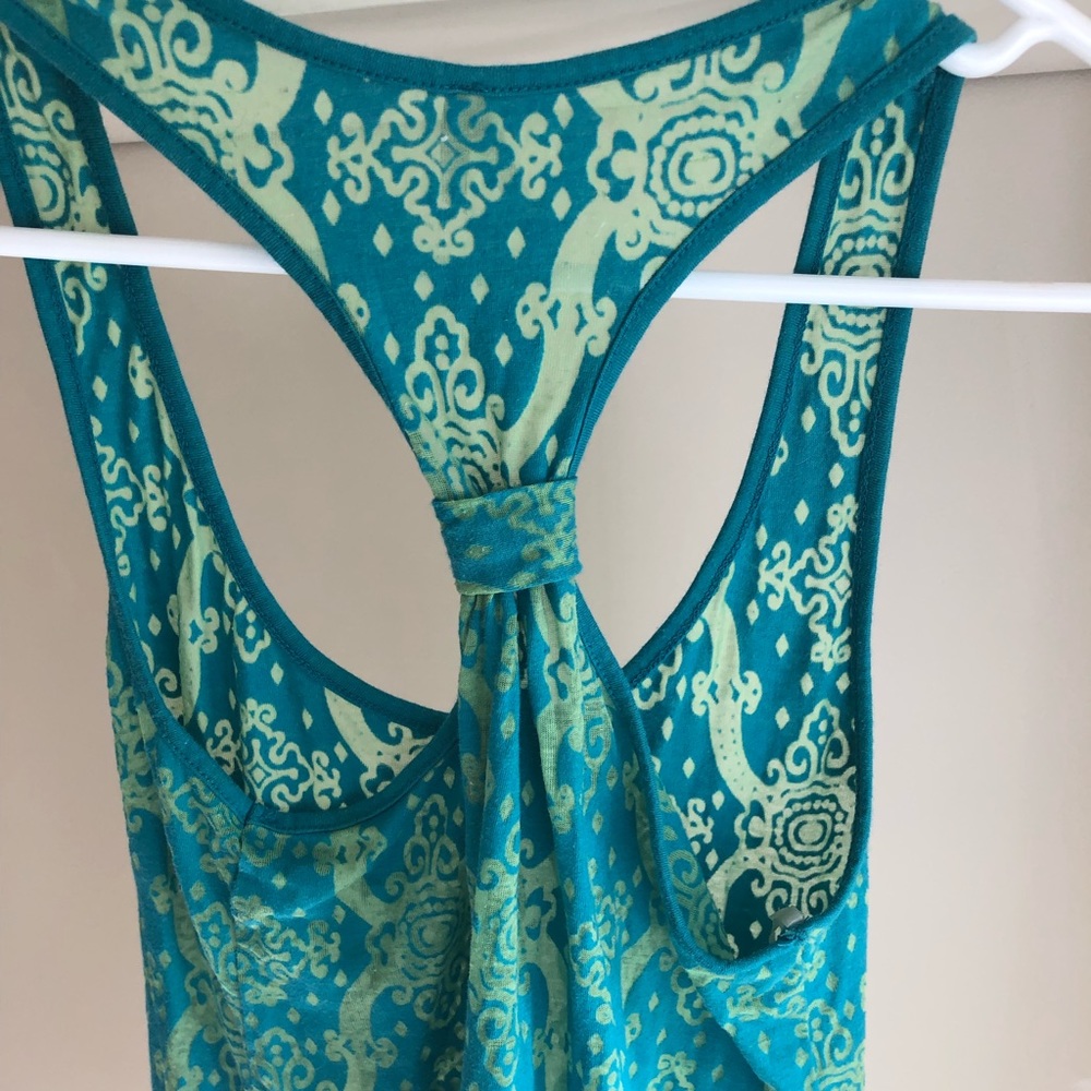 Patterned Tank Top - Picture 3 of 3